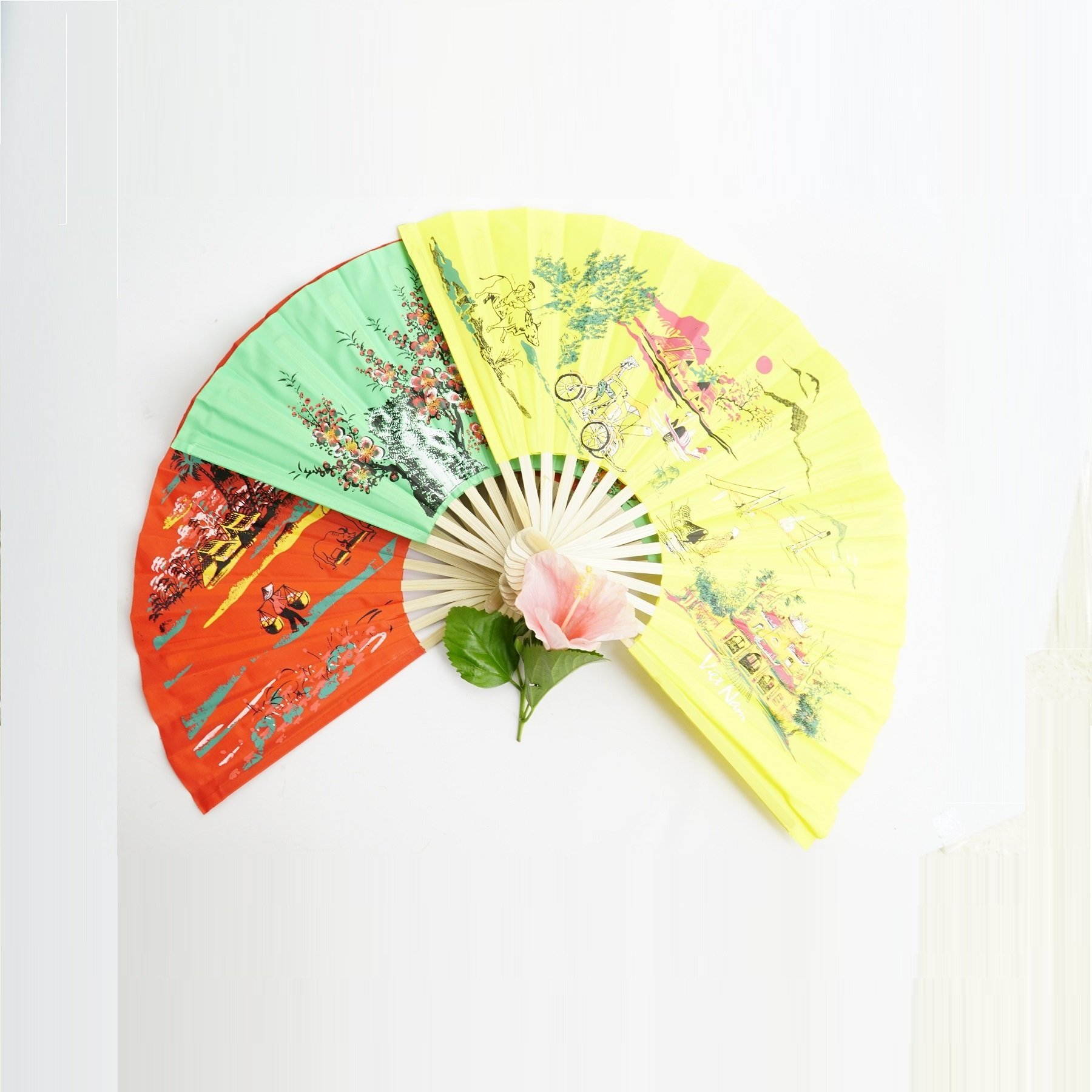 Bày quạt giấy trong nhà có ảnh hưởng đến phong thủy hay không