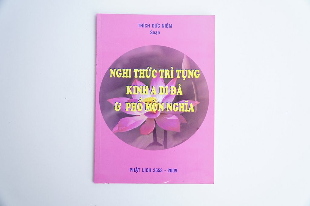 Sách phật giáo Nghi thức trì tụng kinh A Di Đà và Phổ môn Nghĩa Thích Đức Niệm bìa hồng 72 trang