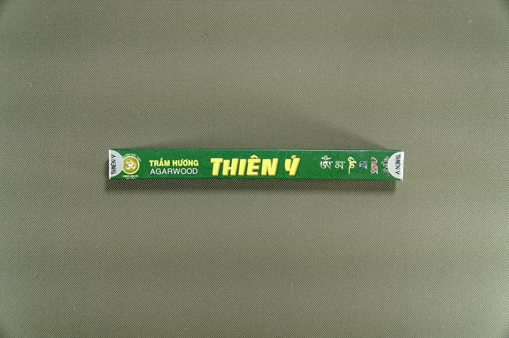 Nhang thiền không tăm trầm hương Thiên Ý - 100 cây hương trầm xông không tăm - Hộp xanh