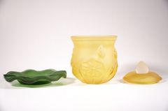 Ly nước thờ lưu ly sen vàng, chung nước đặt bàn thờ - Lưu ly cao cấp