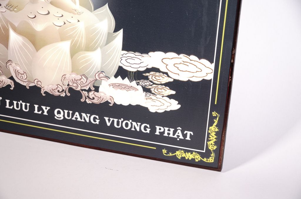 Tranh Phật Dược Sư Lưu Ly Quang Vương Phật đứng giữa trời trăng sáng - 2 cỡ