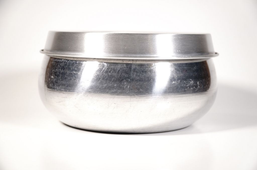 Bát nhôm khất thực, bát nhôm Phật giáo khất thực, cúng dường, hành trì - Bình bát khất thực