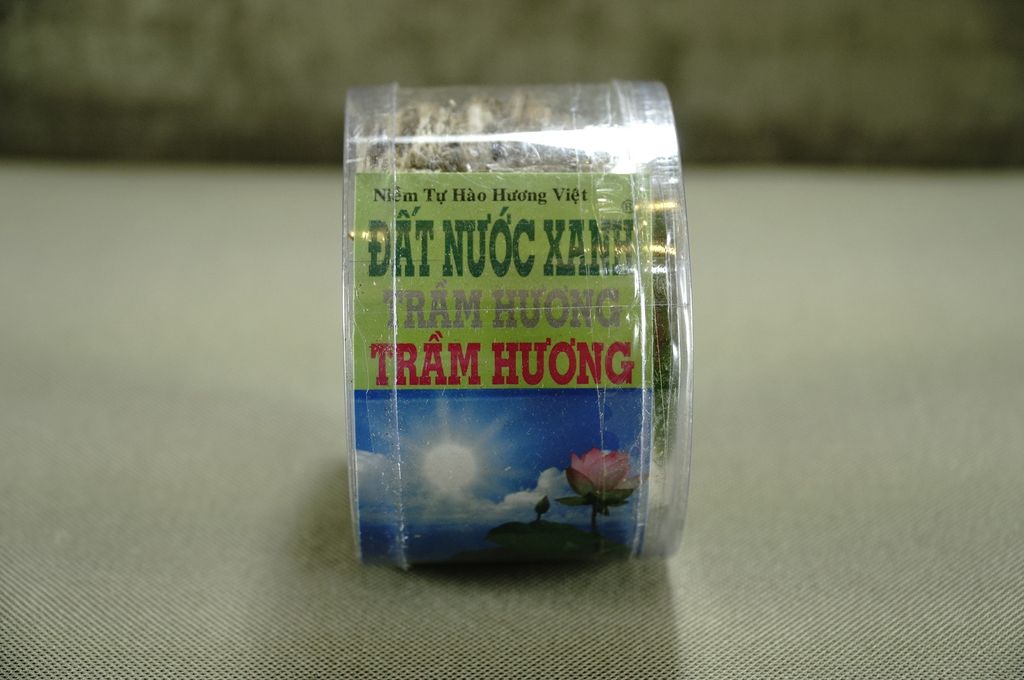 Bột trầm hương xông nhà Đất Nước Xanh - 80g bột trầm xông nhà tẩy uế cao cấp - Có gỗ trầm kèm