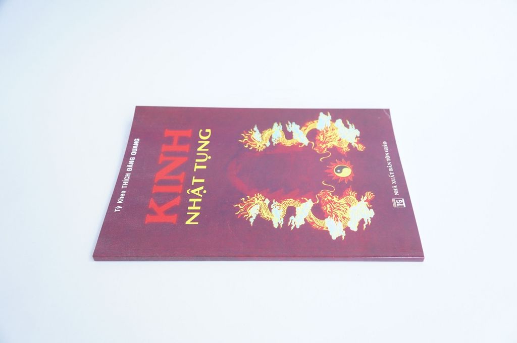 Kinh Phật - Kinh Nhật Tụng bìa giấy đỏ rồng - Thích Đăng Quang - Chữ to rõ 128 trang