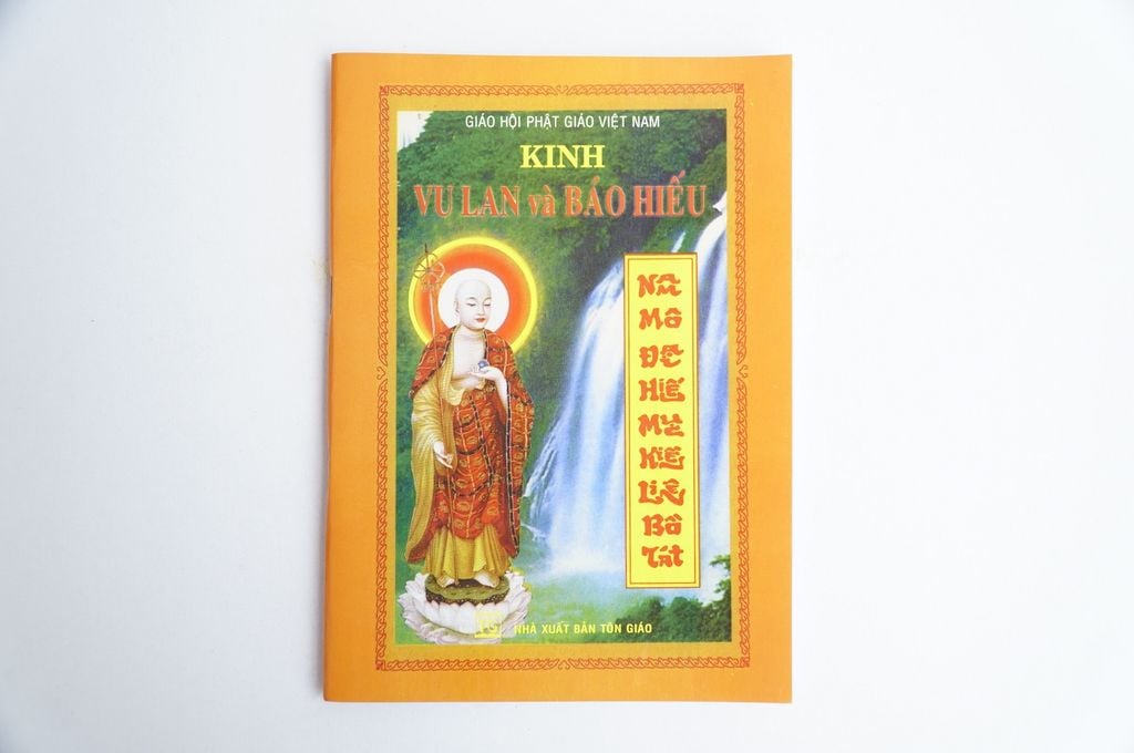 Sách Phật Giáo - Kinh Vu Lan Báo Hiếu bìa giấy cam - Thích Huệ Đăng - Chữ to rõ 70 trang