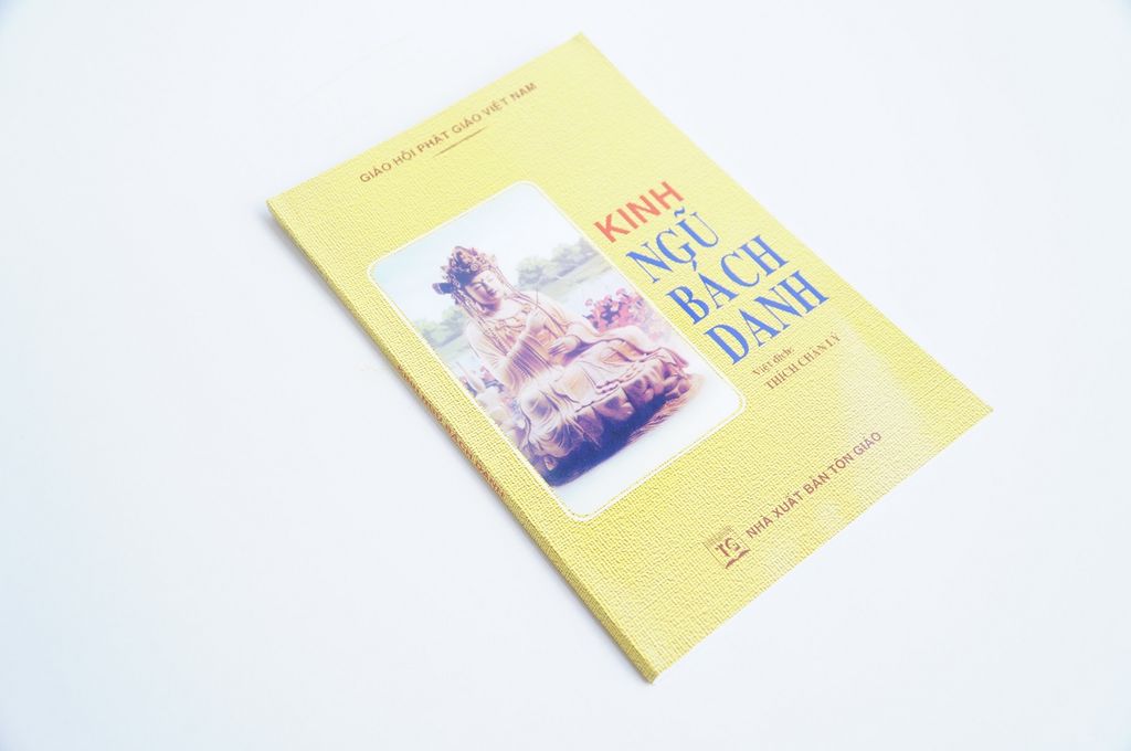 Kinh Phật - Kinh Ngũ Bách Danh bìa giấy vàng - Thích Chân Lý - Chữ to rõ 90 trang