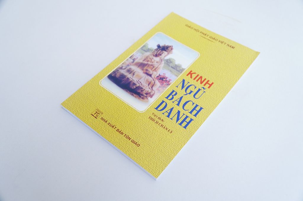 Kinh Phật - Kinh Ngũ Bách Danh bìa giấy vàng - Thích Chân Lý - Chữ to rõ 90 trang