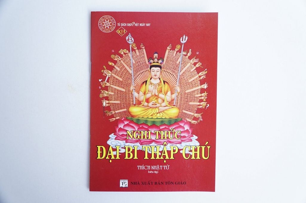 Kinh Phật - Nghi Thức Đại Bi Thập Chú bìa giấy đỏ - Thích Nhật Từ - Chữ to rõ 28 trang