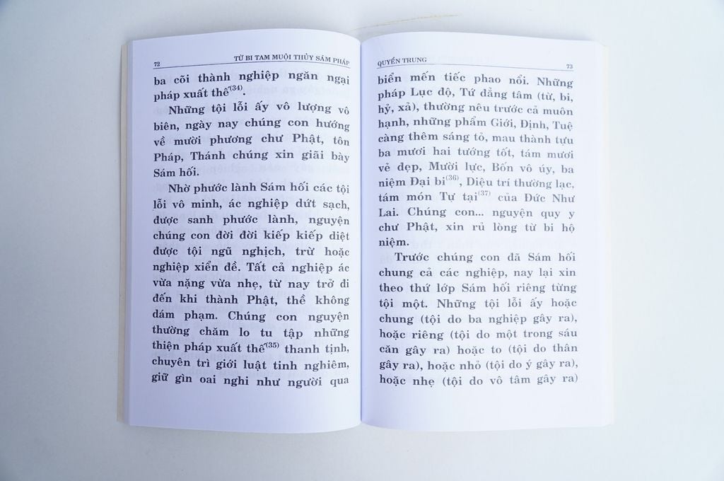 Sách Phật Giáo - Từ Bi Thủy Sám Pháp bìa giấy vàng - Thích Huyền Dung - Chữ to rõ 182 trang - 22