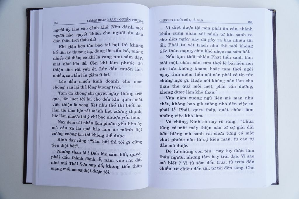 Sách Phật Giáo - Kinh Lương Hoàng Sám bìa da nâu - Thích Viên Giác - Chữ to rõ 560 trang