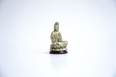 Tượng Phật Bà Quan Thế Âm Bồ Tát ngồi xi mạ đồng - Cao 6cm