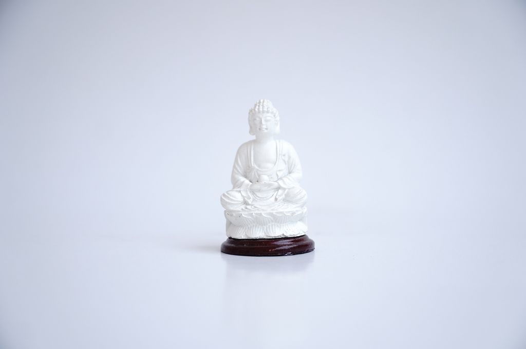 Tượng Phật A Di Đà ngồi trắng ngà - Cao 6cm