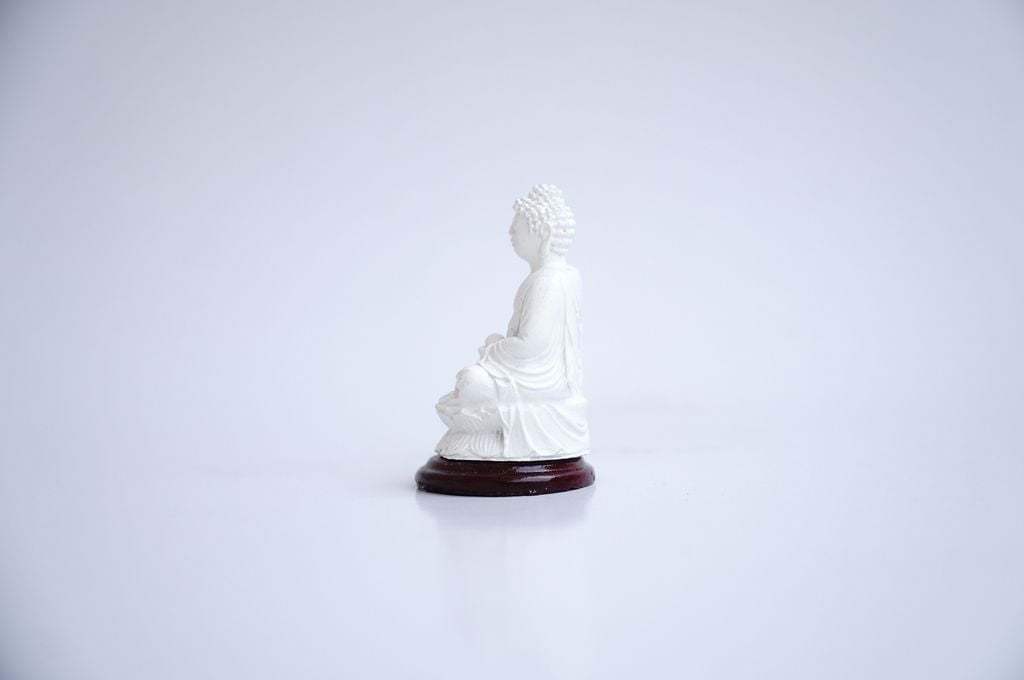Tượng Phật A Di Đà ngồi trắng ngà - Cao 6cm