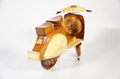 Quà tặng lưu niệm Xe gỗ mô hình xe Vespa cổ cao cấp - Dài 26cm Cao 16cm