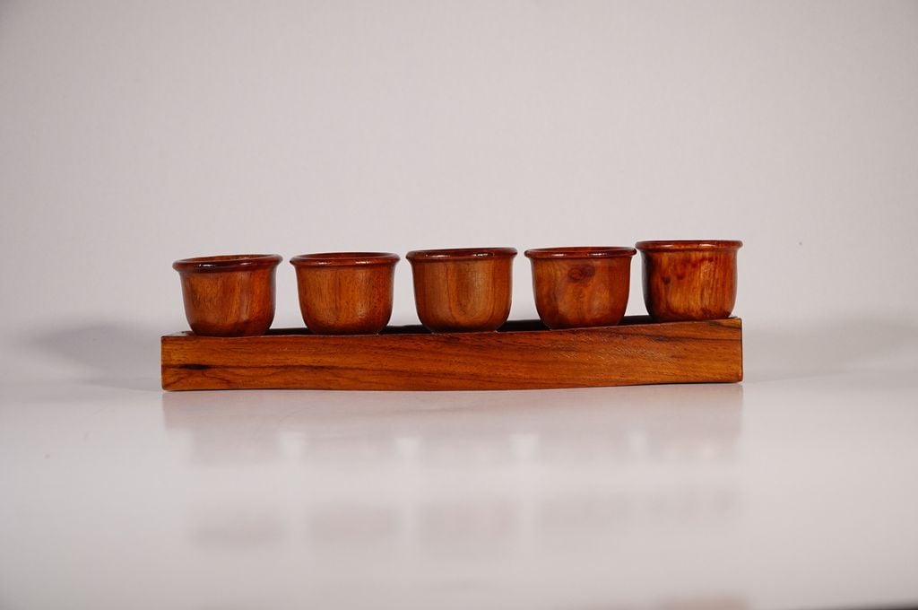 Bộ án 5 ly nước đặt bàn thờ cúng cao cấp, án 5 chung nước thờ gỗ hương cao cấp - Dài 22cm