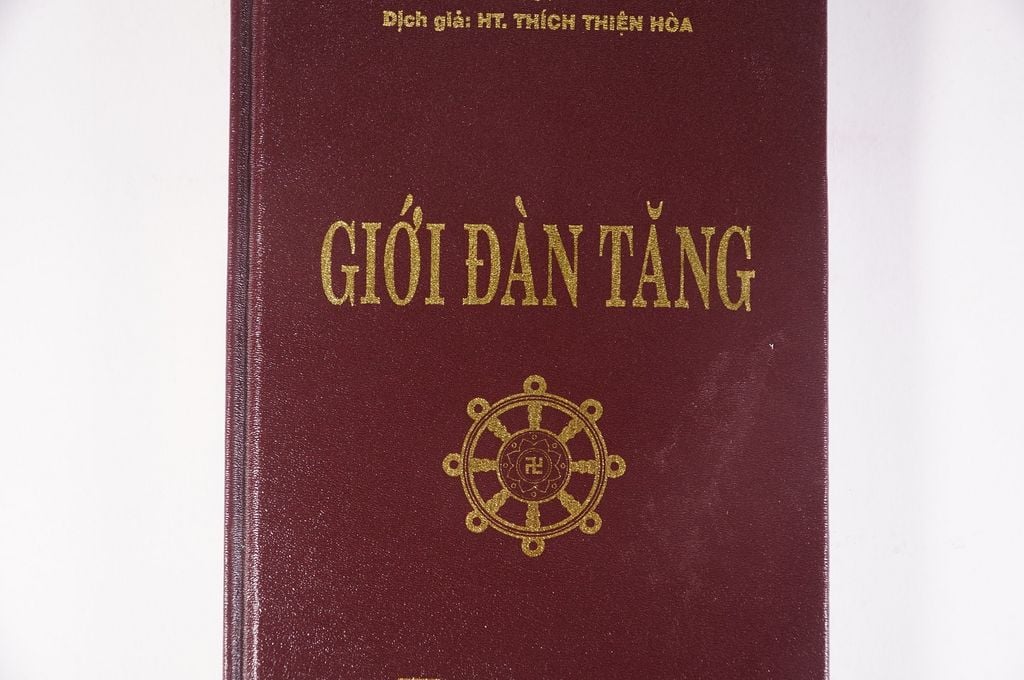 Kinh Phật - Kinh Giới Đàn Tăng - Thích Thiện Hòa bìa da nâu 300 trang