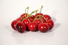 Chùm Cherry giả trang trí, trái cây giả chùm Cherry - Hoa quả giả cao cấp