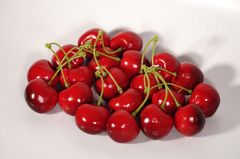Chùm Cherry giả trang trí, trái cây giả chùm Cherry - Hoa quả giả cao cấp