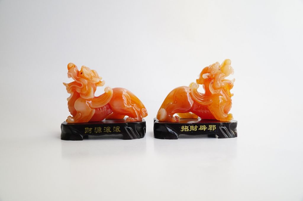 Cặp tượng Tỳ Hưu phong thủy chiêu tài lộc, trấn trạch - Cặp tỳ hưu cam 10cm