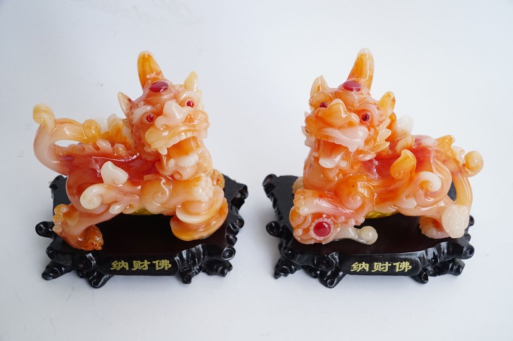 Tượng tỳ hưu phong thủy bụng trứng vàng tài lộc trấn trạch - Cam 17cm