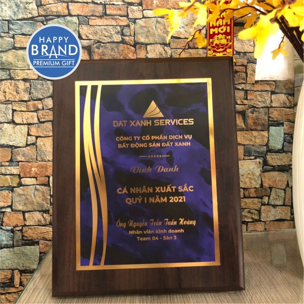 Bằng khen gỗ đồng Đất Xanh Group- Happy Brand