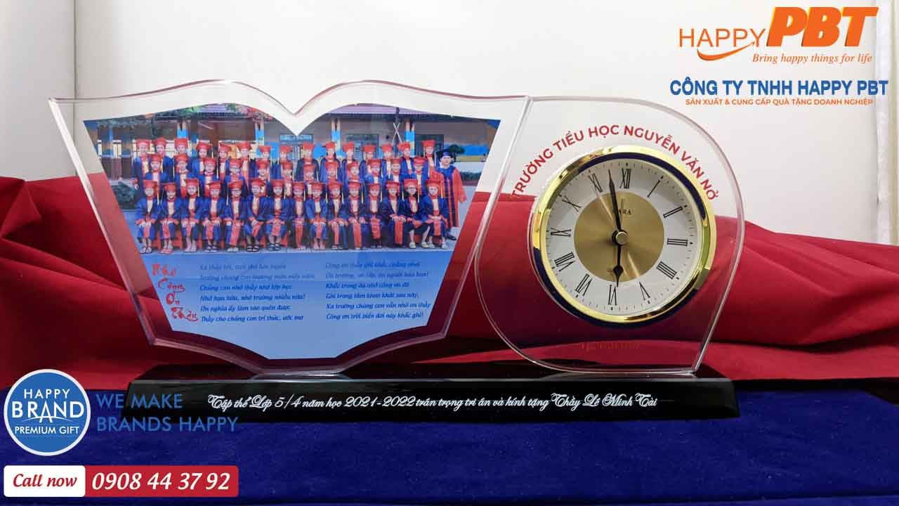 Kỷ Niệm Chương - Trang Sách