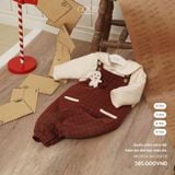 Quần yếm caro đỏ kèm áo dài tay màu be Nous Noel