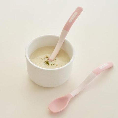 Bộ 2 thìa ăn dặm silicone Moyuum màu hồng blossom ( 2 level )