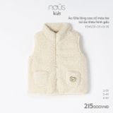Áo gile lông cao cổ Nous kid màu be túi áo thêu hình gấu