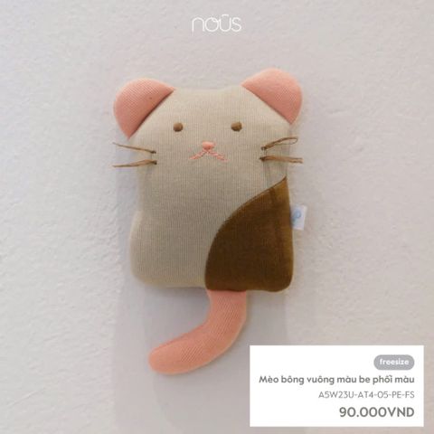 Gấu bông mèo bông vuông màu be phối màu Nous