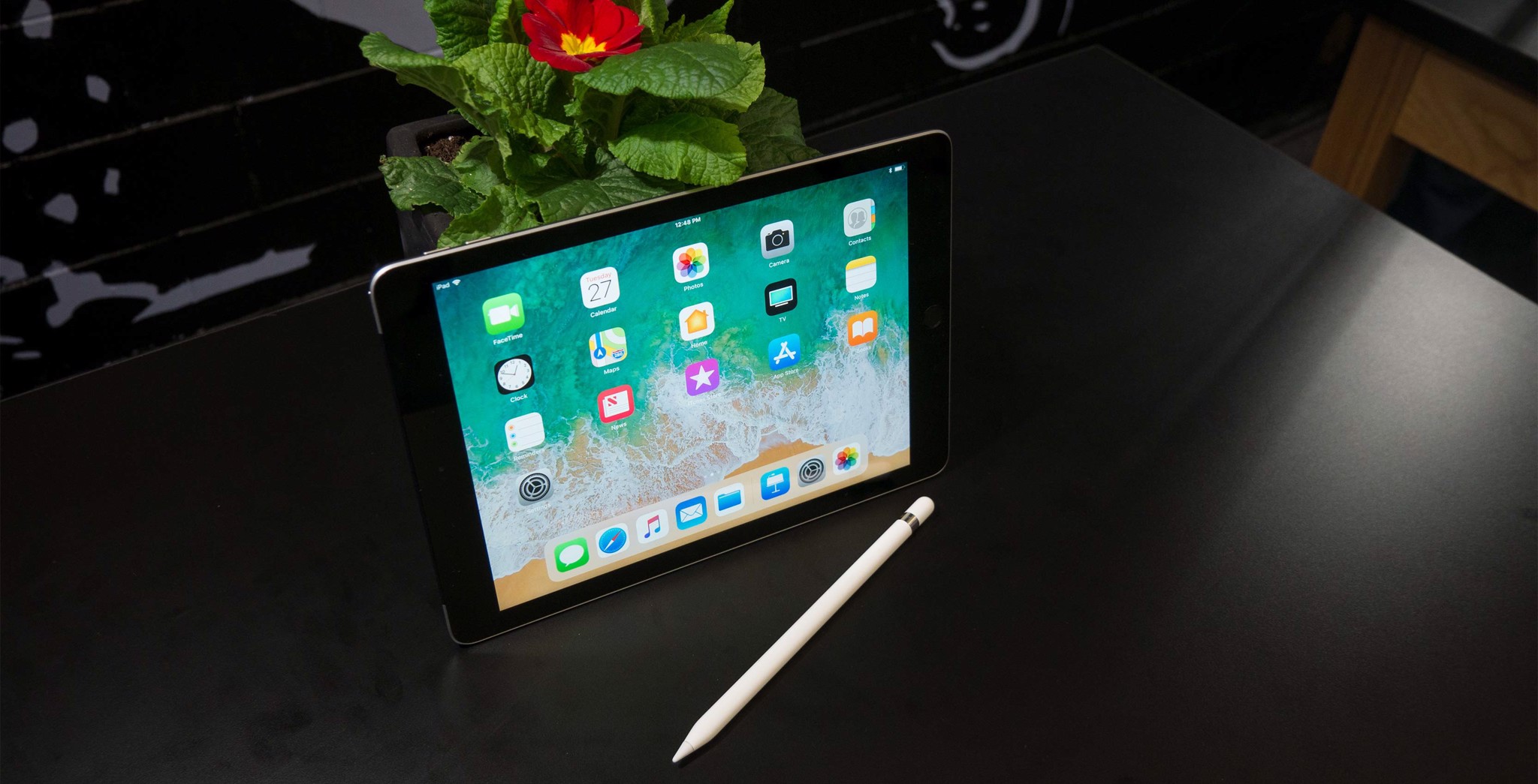 So sánh nên mua iPad 2018 hay iPad Pro 2017