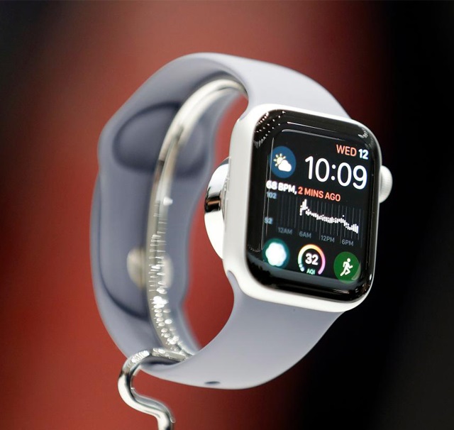 Hãy mua đồng hồ Apple Watch 4 tại Huy Phong