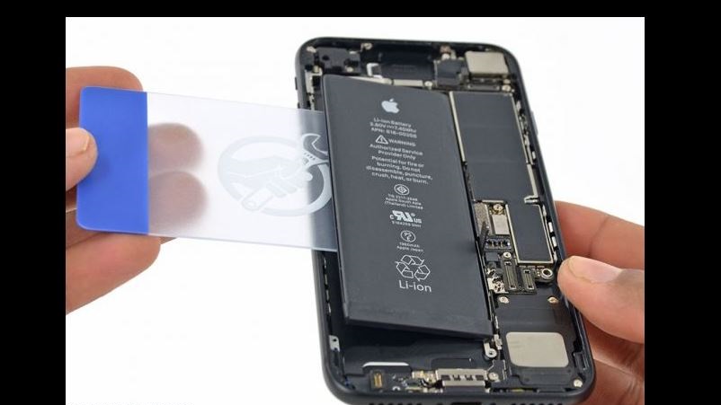 Cách tự thay pin iPhone Xs Max tại nhà