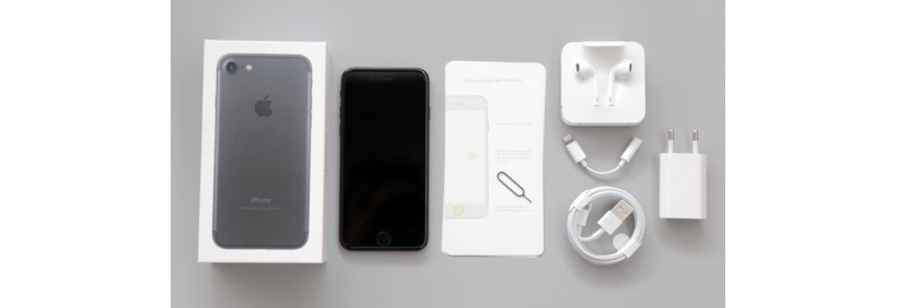 Nên mua phụ kiện Apple chính hãng ở đâu