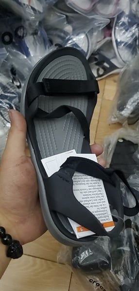 Sandal Crocs quai vải- Đen