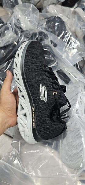 Giày thể thao nam Skech Gorun GLIDE- STEP- Đen đế ghi