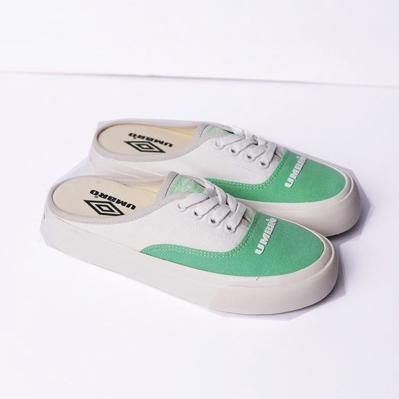 Giày sục Umbro xuất dư xanh lá 13112025