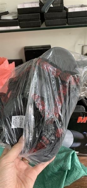 Sandal trẻ em quai dán thời trang- Đỏ viền đen