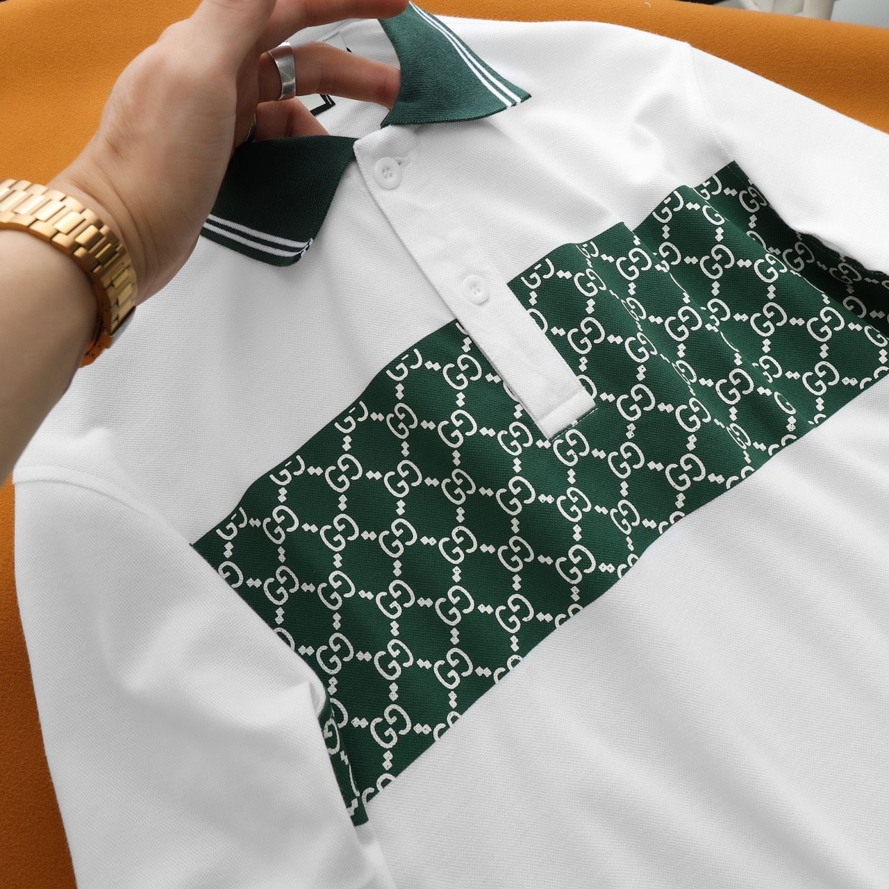  ÁO POLO GUCCI HỌA TIẾT MONOGRAM 