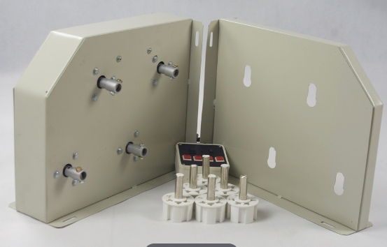 Motor Cuốn 4 Phông Tự Động Bằng Remote