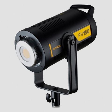 1-den-led-chup-hinh-godox-fv150