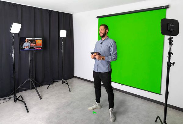 Phông nền xanh lá tách phông treo tường Elgato Green Screen MT