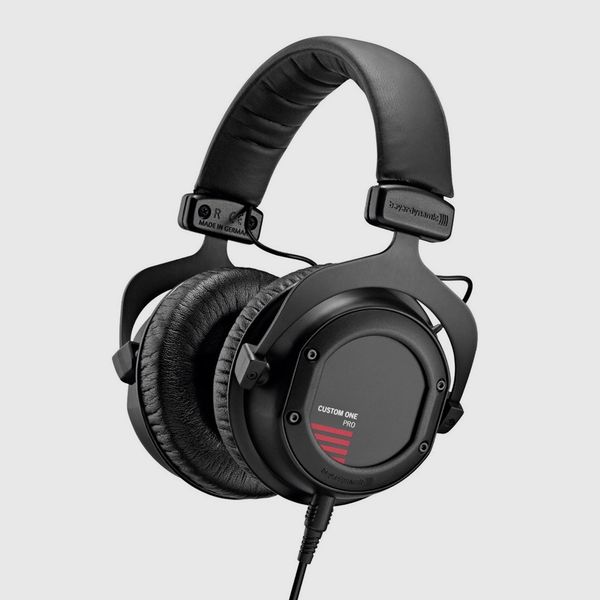 Tai nghe kiểm âm Beyerdynamic Custom One Pro Plus - Headphone Studio