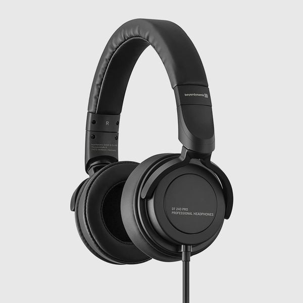 Tai nghe kiểm âm Beyerdynamic DT 240 Pro - Headphone Studio