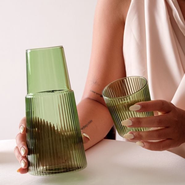  Bình nước kèm nắp Narciso 0.6L 