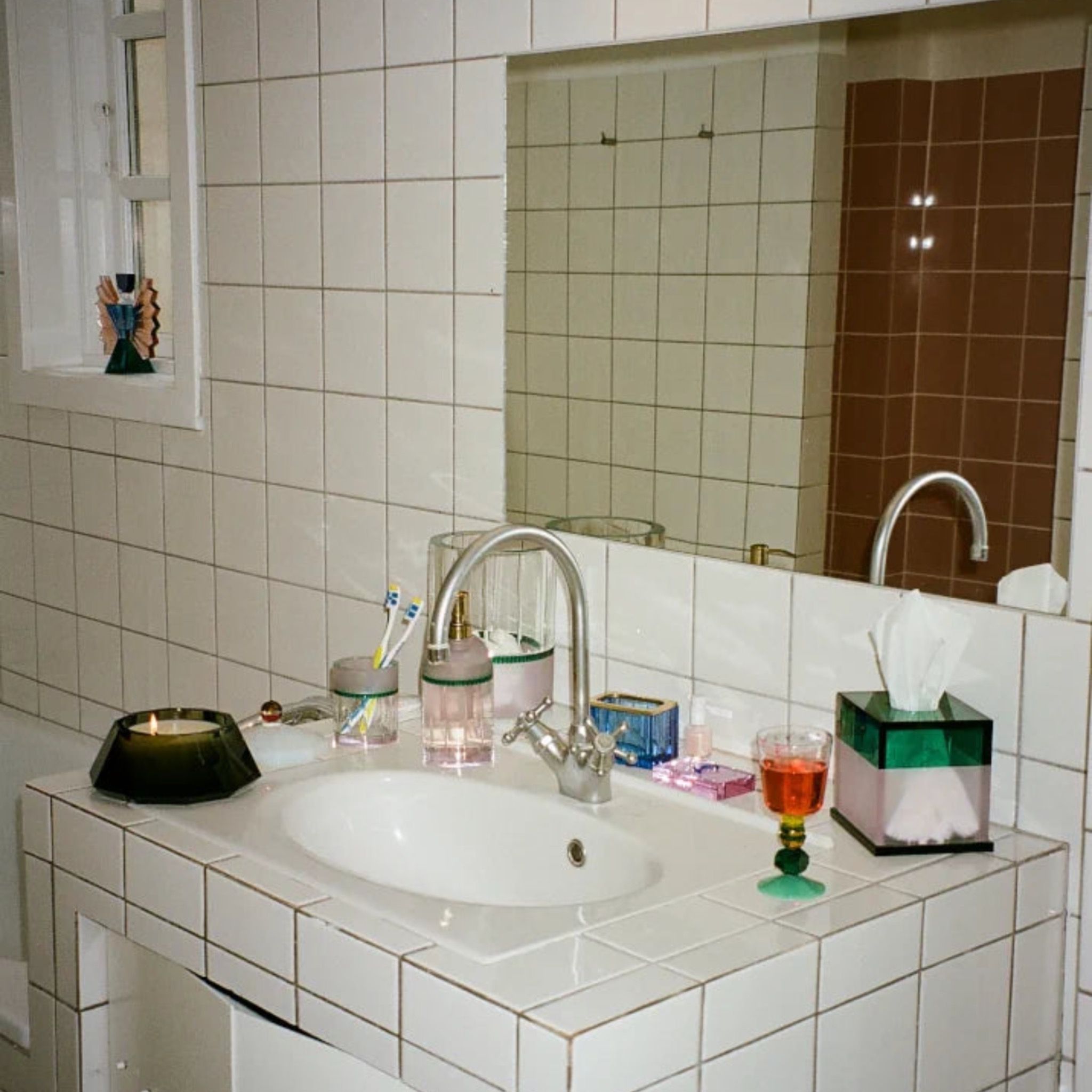  Hộp đựng giấy Glossy Reflections Copenhagen 