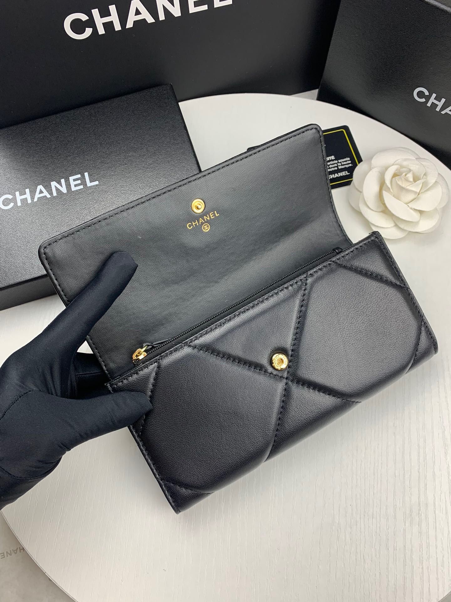 CHANEL Matrasse Coincase AP1842 Hoàng Gia Watch #40 CHANEL Matrasse Coincase AP1842 Hoàng Gia Watch