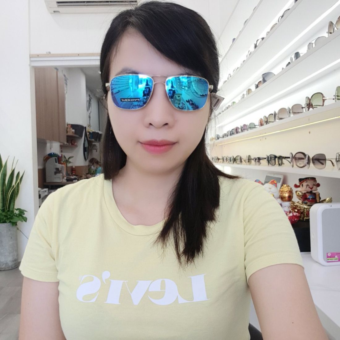  Kính mát Oakley OO6038 02 + Tặng phiếu mua tròng trị giá 500.000 vnđ 