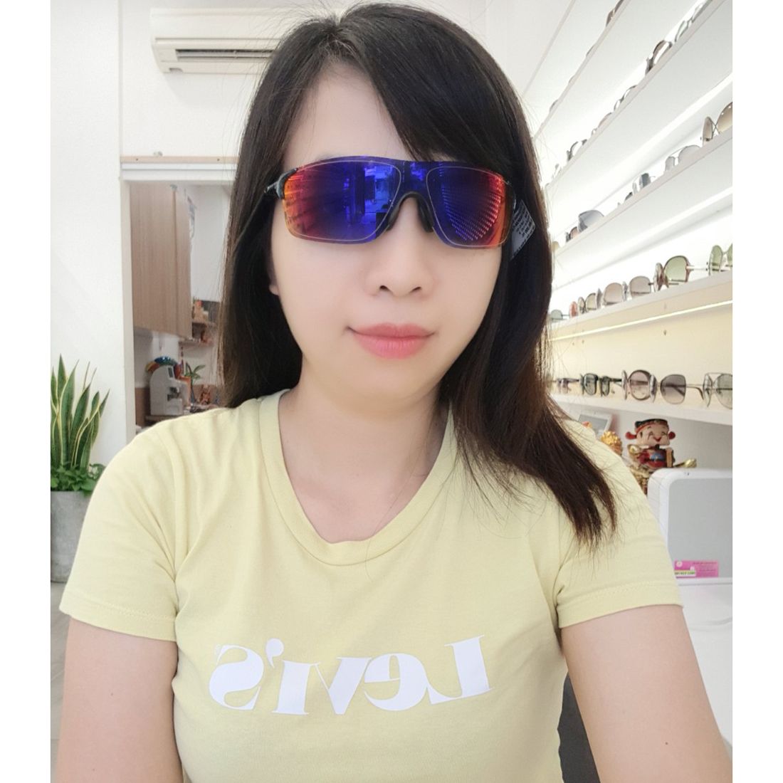  Kính mát Oakley OO9388 02 + Tặng phiếu mua tròng trị giá 500.000 vnđ 