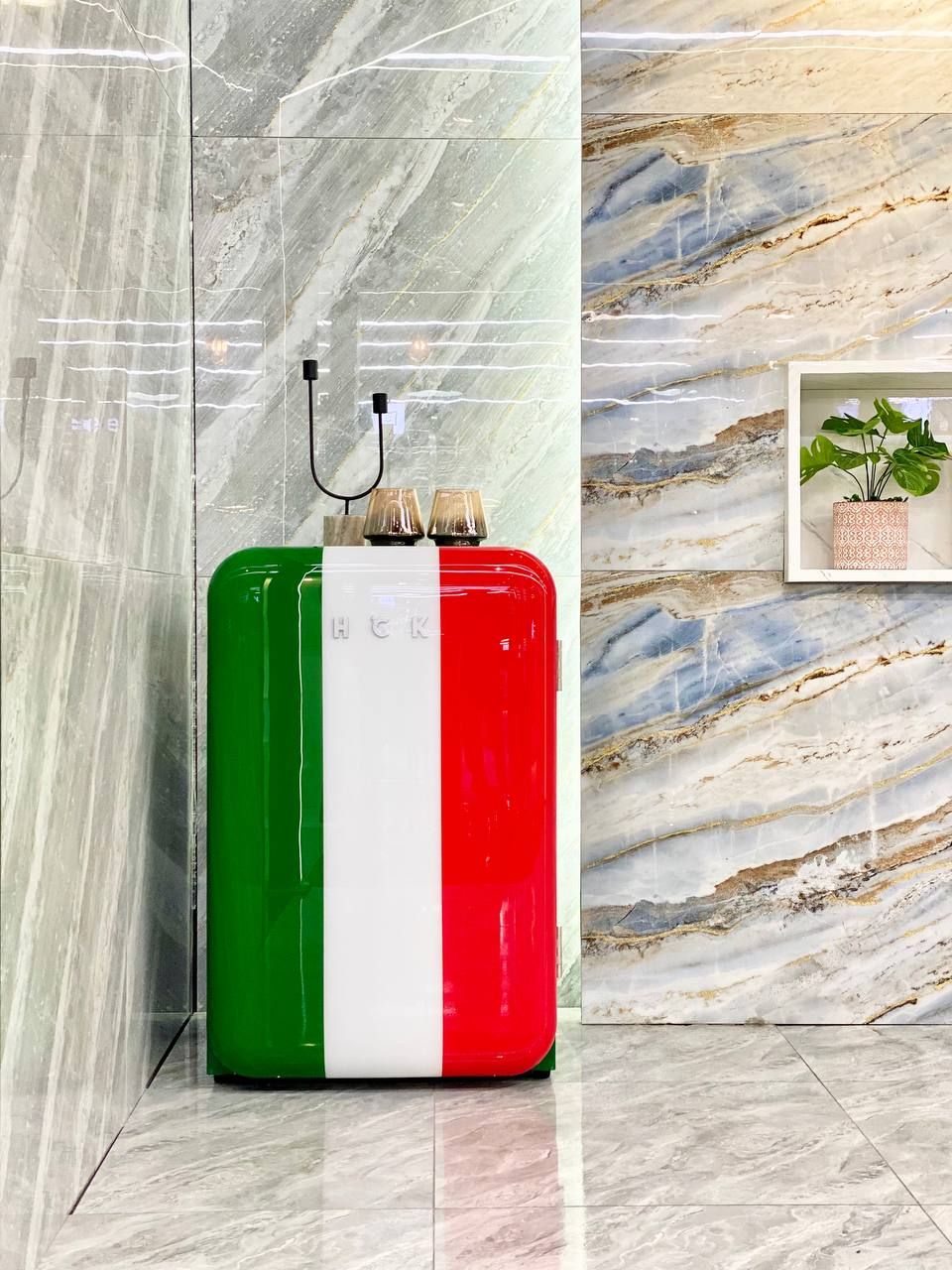 tu lanh mini retro hck italy flag 107l mau xanh quoc ky y co ngan dong